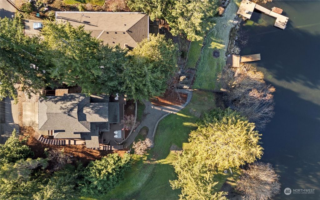 Photo of 21534 SE 265th Place, Maple Valley, WA 98038 (MLS # 2327828)