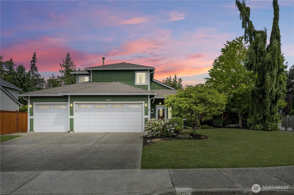 Photo of 5419 67th Street NE, Marysville, WA 98270 (MLS # 2547970)