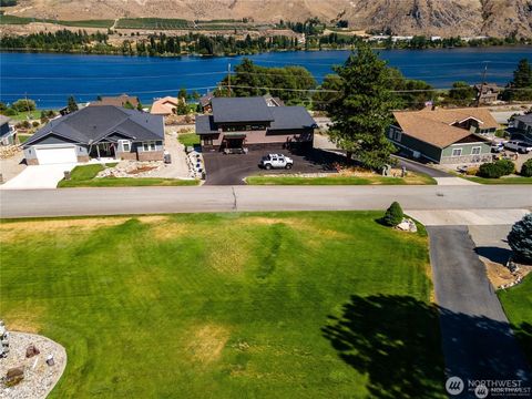 Photo of 15307 Lakeview Street, Entiat, WA 98822 (MLS # 2496151)