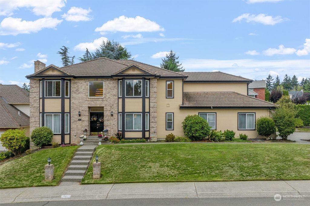 Photo of 501 SW 336th Street, Federal Way, WA 98023 (MLS # 2161614)