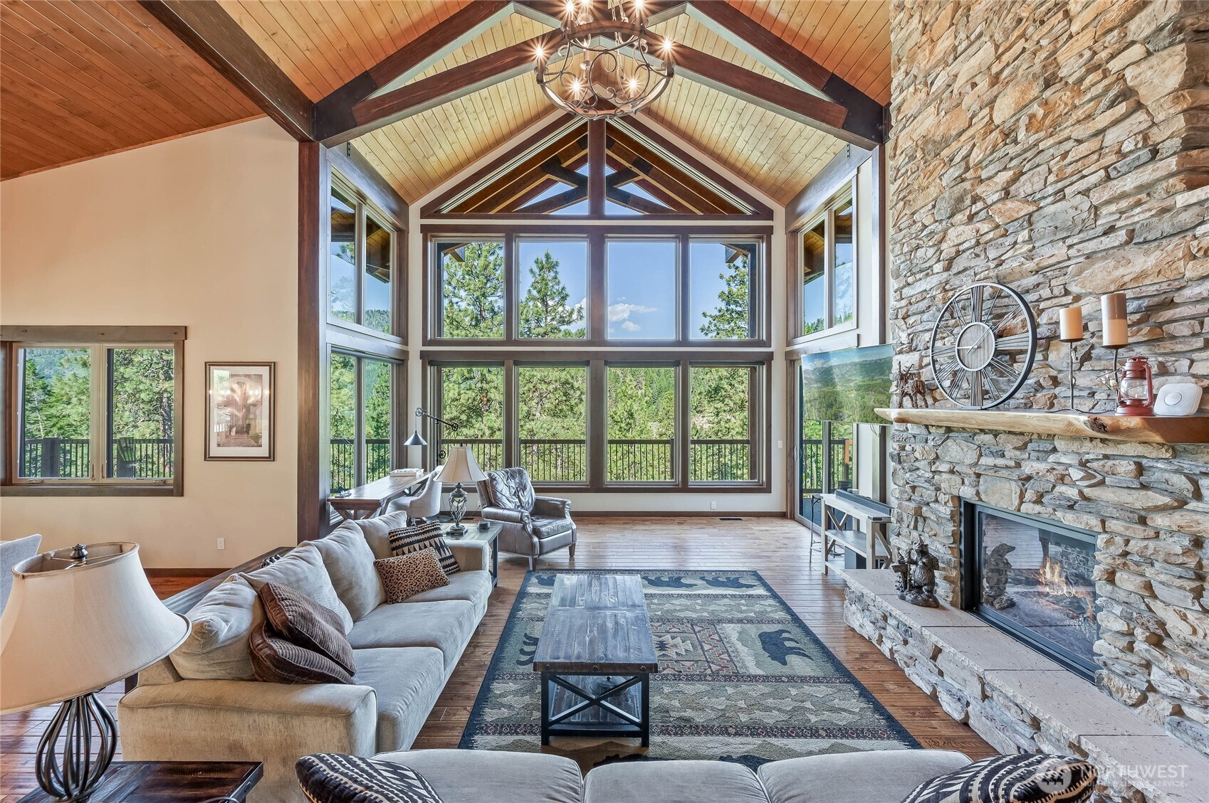 239 Foxridge Lane