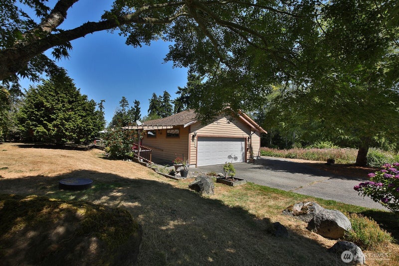 5772 Captain Vancouver Drive