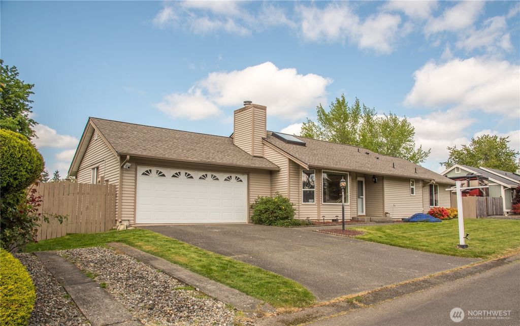 Photo of 125 117th Street E, Tacoma, WA 98445 (MLS # 2520487)