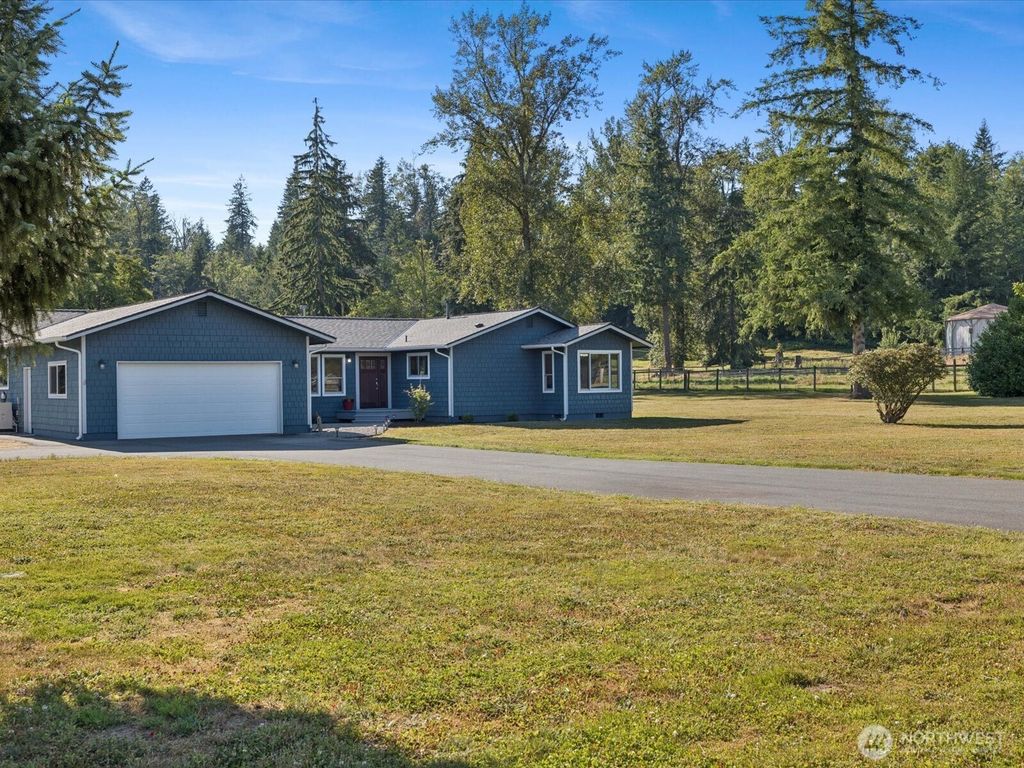 Photo of 13716 252nd Avenue SE, Monroe, WA 98272 (MLS # 2409320)