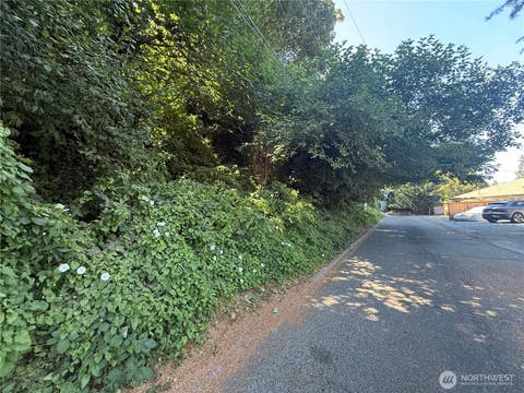 Photo of 2530 55th Avenue SW, Seattle, WA 98116 (MLS # 1605042)