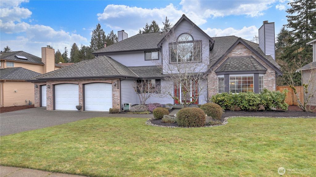 Photo of 1704 Field Avenue NE, Renton, WA 98059 (MLS # 2319118)