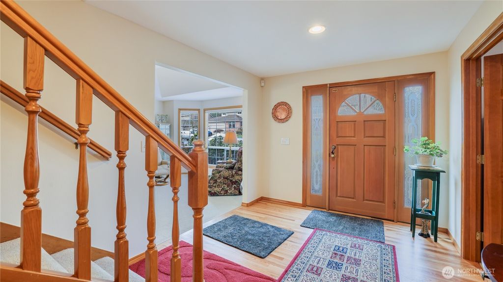 Photo of 1704 Field Avenue NE, Renton, WA 98059 (MLS # 2319118)