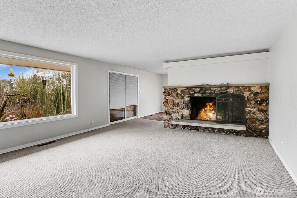 Photo of 19908 47th Avenue NE, Lake Forest Park, WA 98155 (MLS # 2402565)