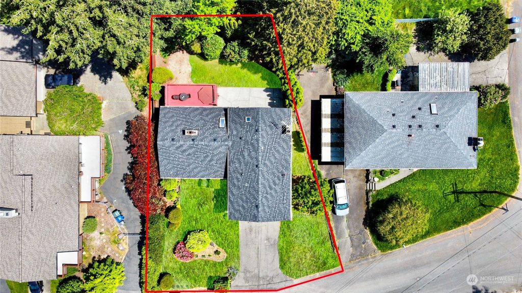 Photo of 25736 S 17th Avenue, Des Moines, WA 98198 (MLS # 2071381)