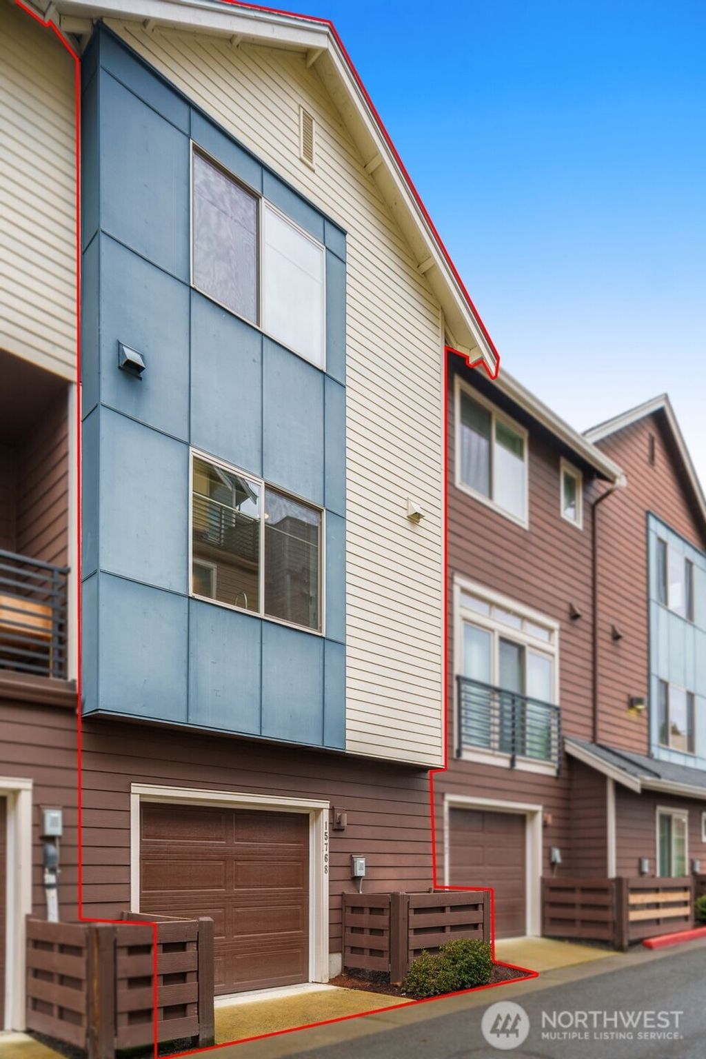 Photo of 15768 NE 14th Terrace, Bellevue, WA 98008 (MLS # 2490380)