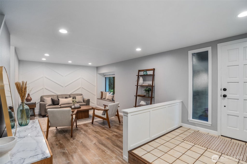 Photo of 12312 NE 147th Court, Kirkland, WA 98034 (MLS # 2580115)