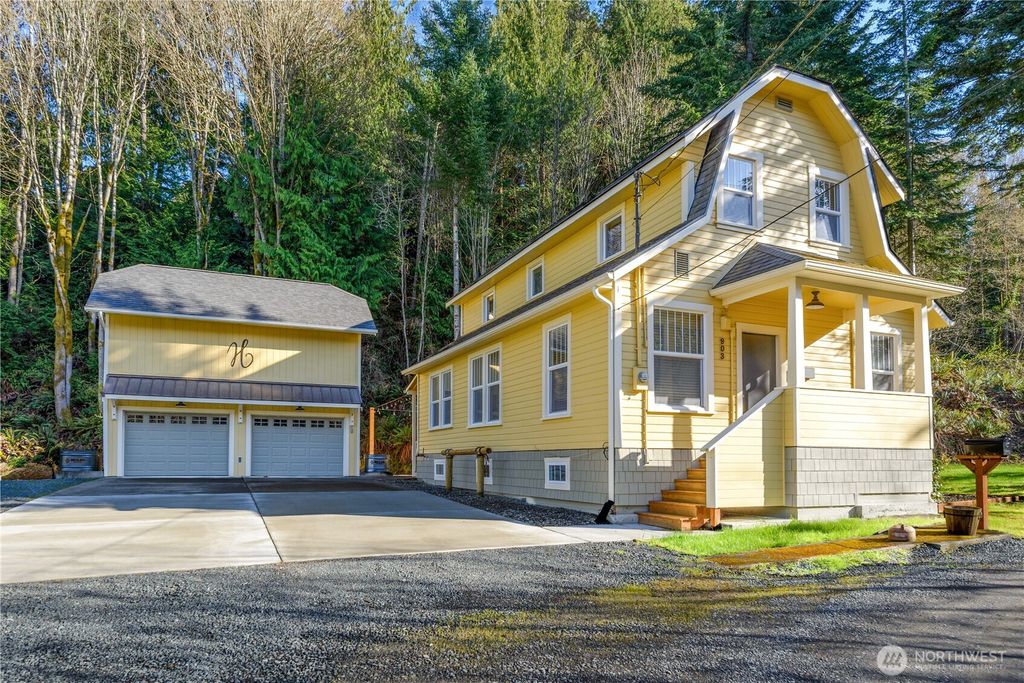 Photo of 903 S Valley Street, Port Angeles, WA 98362 (MLS # 2501851)