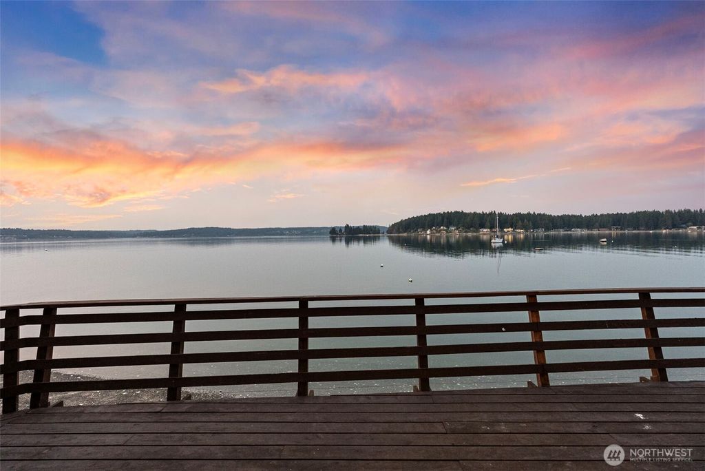 Photo of 115 Alder Drive NW, Gig Harbor, WA 98335 (MLS # 2444672)