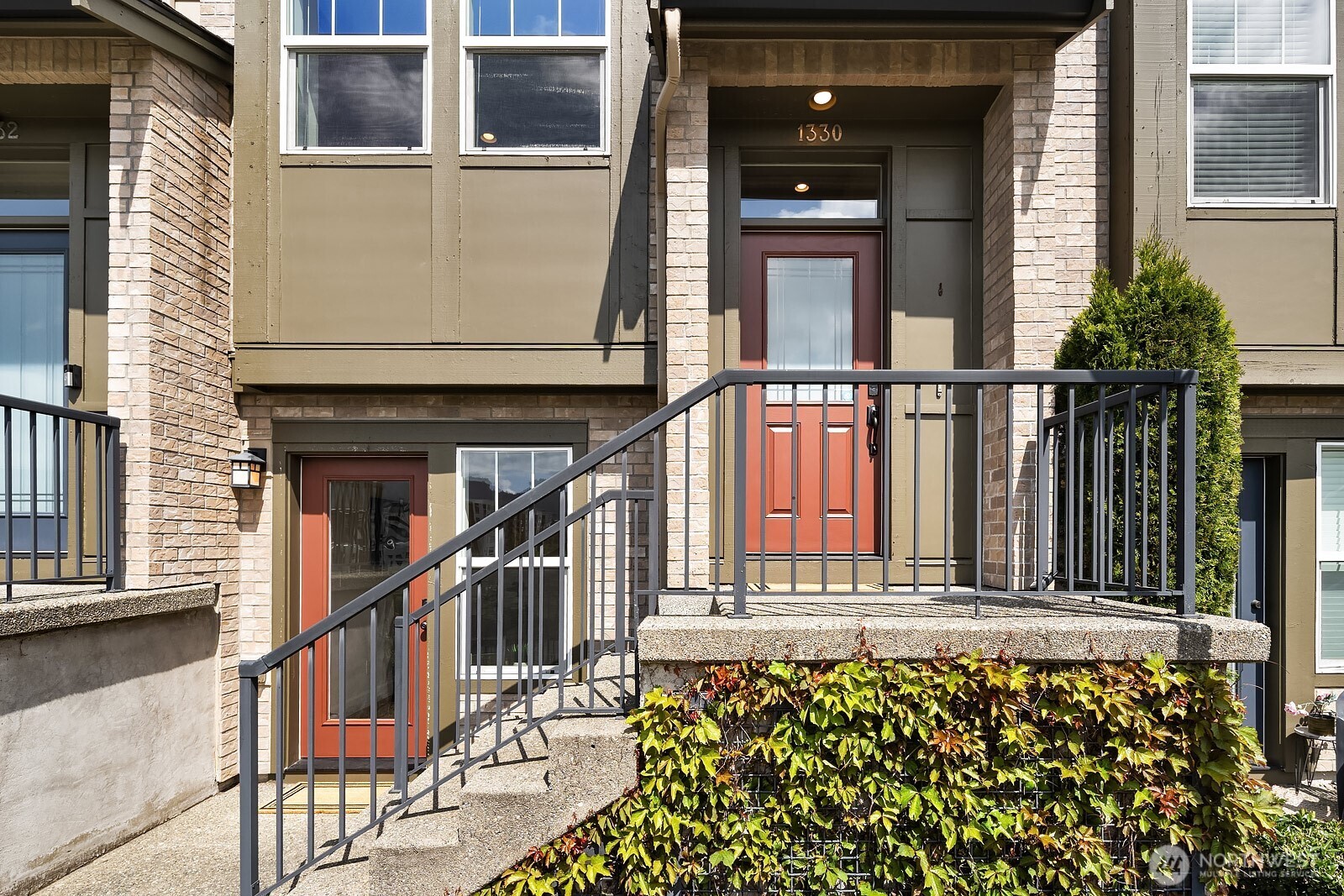 1330 Williamsburg Walk NE