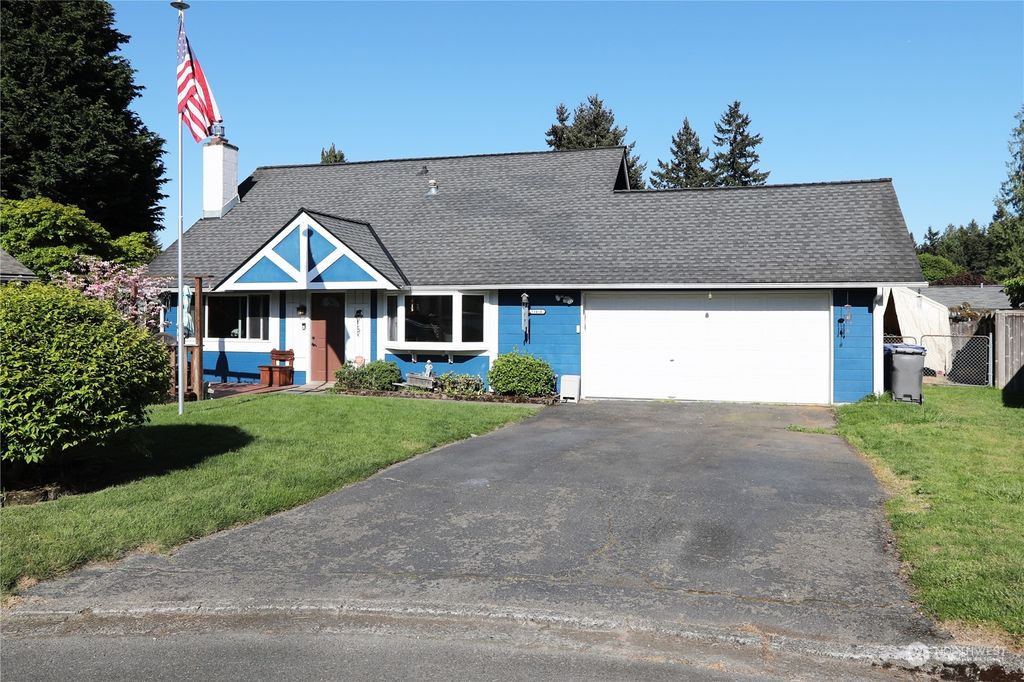 Photo of 33454 37th Avenue SW, Federal Way, WA 98023 (MLS # 2236080)