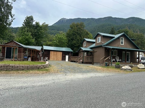 Photo of 52839 Railroad Avenue, Rockport, WA 98283 (MLS # 2593918)