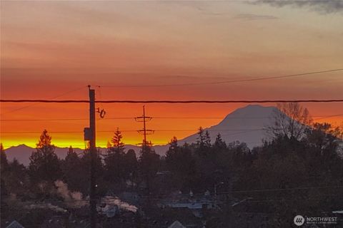 402 S 59TH Street Tacoma WA 98408