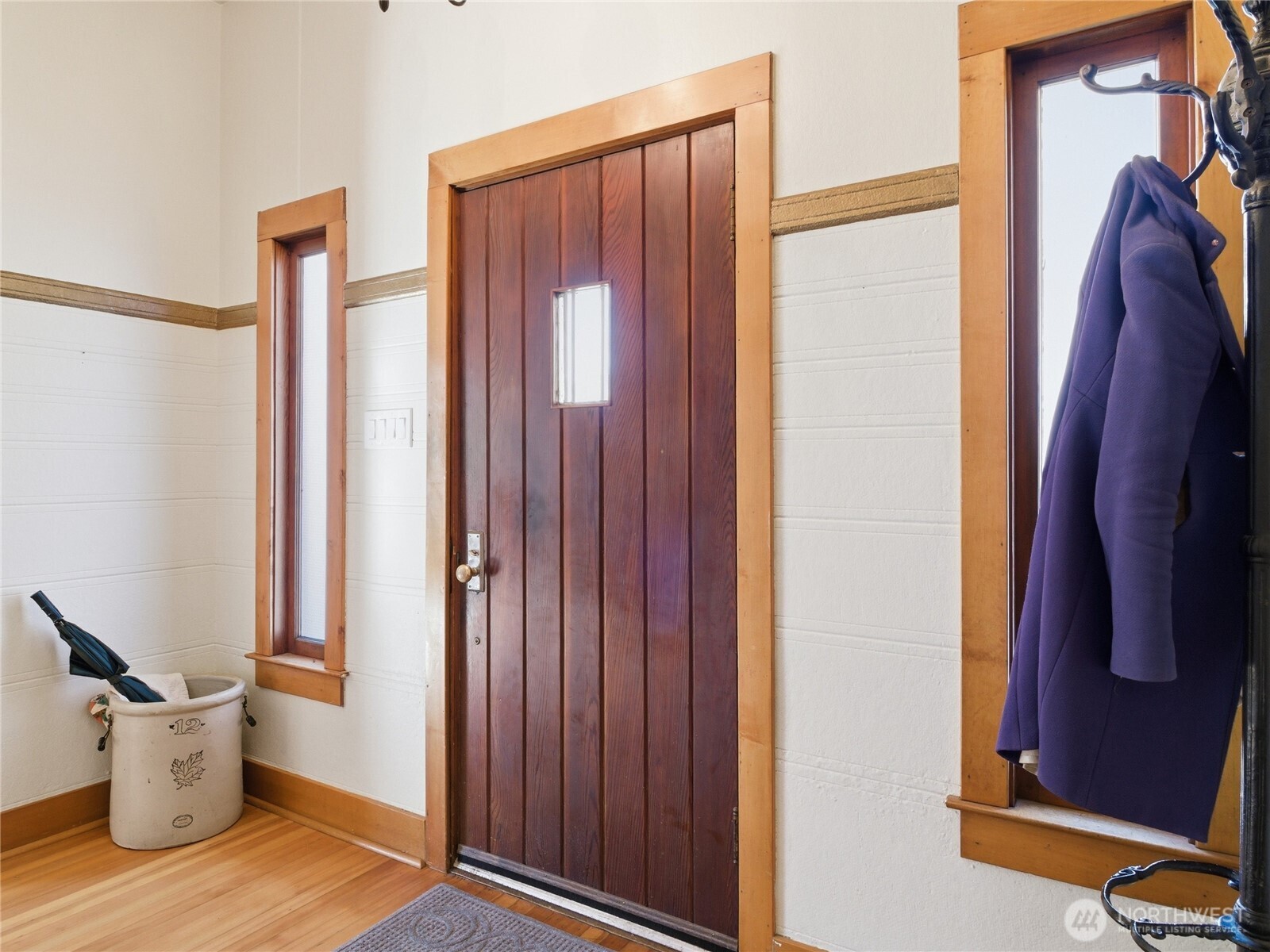 425 Central Avenue E