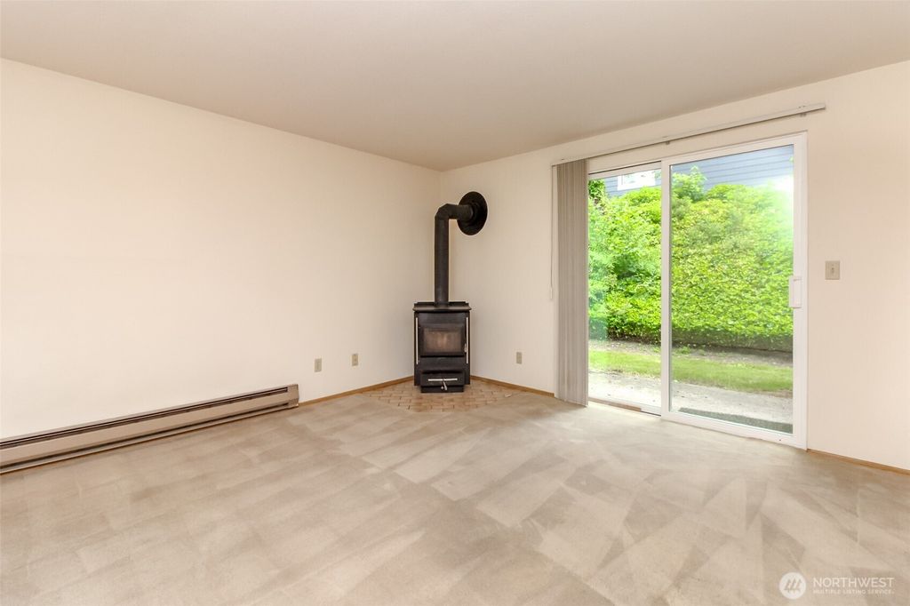 Photo of 25735 115th Avenue SE #B102, Kent, WA 98030 (MLS # 2391128)