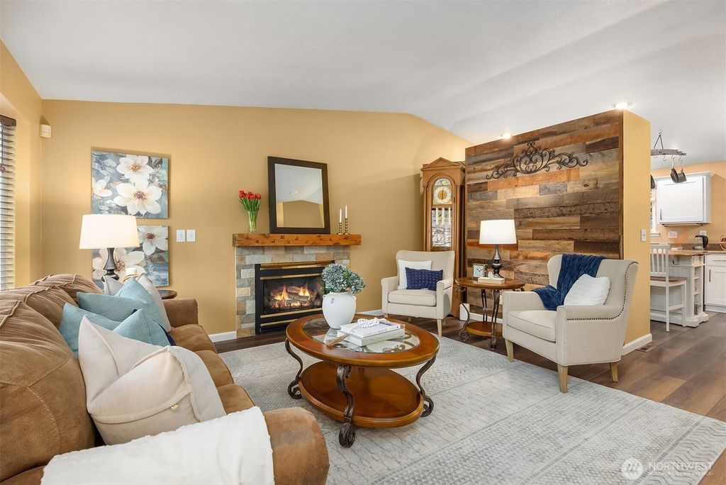 Photo of 9630 12th Place SE, Lake Stevens, WA 98258 (MLS # 2348916)