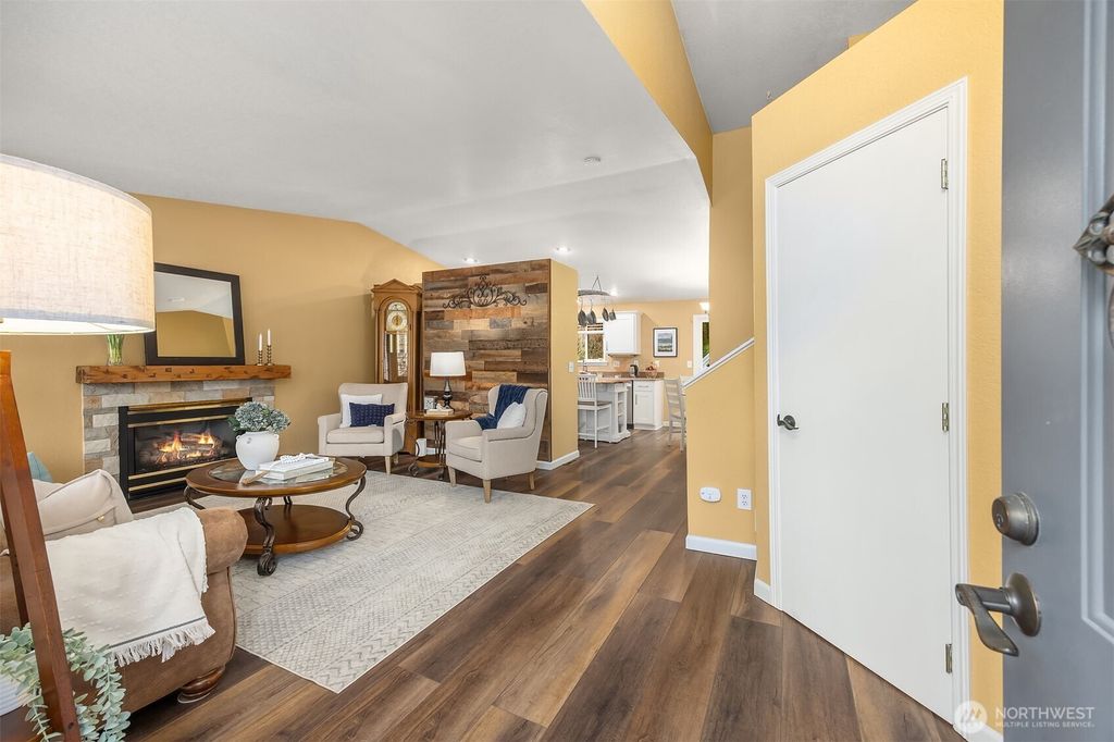 Photo of 9630 12th Place SE, Lake Stevens, WA 98258 (MLS # 2348916)