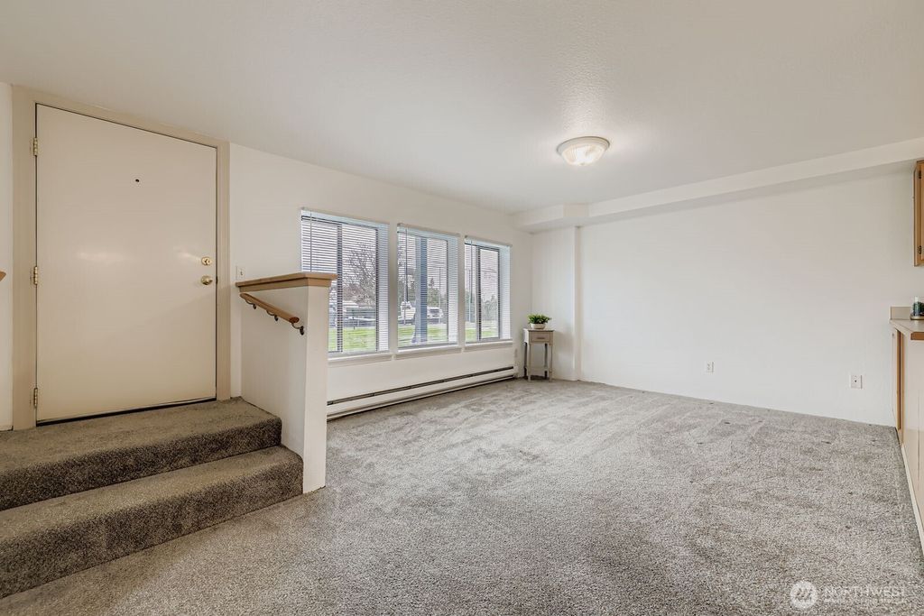 Photo of 2120 Highland Avenue #104, Everett, WA 98201 (MLS # 2460523)