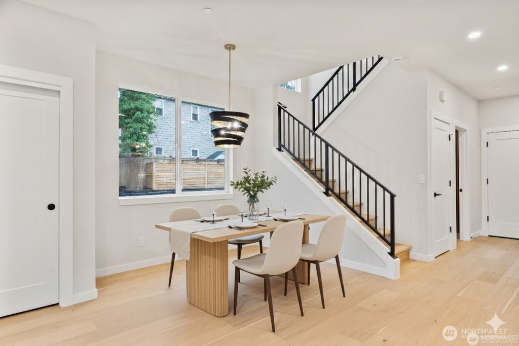 Photo of 9012 124th Lane NE, Kirkland, WA 98033 (MLS # 2485851)