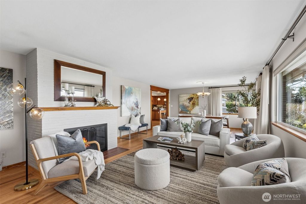 Photo of 18502 Normandy Terrace SW, Normandy Park, WA 98166 (MLS # 2490166)