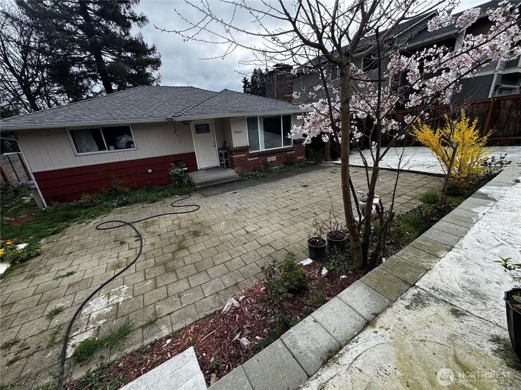 Photo of 14060 35th Avenue S, Tukwila, WA 98168 (MLS # 2507405)