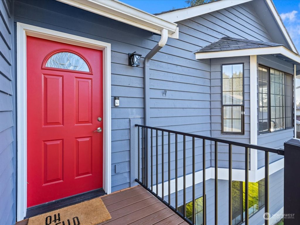 Photo of 2417 SW 112th Street, Seattle, WA 98146 (MLS # 2047962)