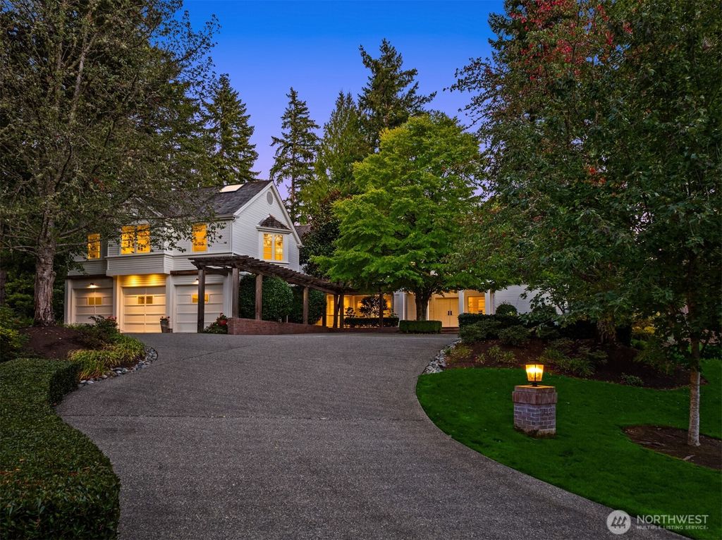 Photo of 7112 204th Drive NE, Redmond, WA 98053 (MLS # 2436605)