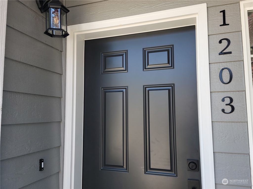 Photo of 1203 S 35th Street, Renton, WA 98055 (MLS # 2142604)