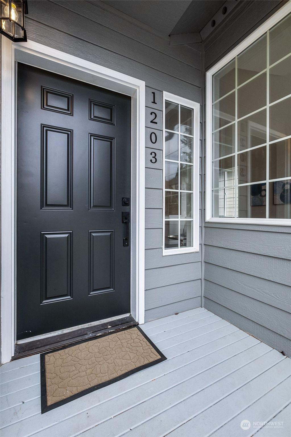 Photo of 1203 S 35th Street, Renton, WA 98055 (MLS # 2142604)