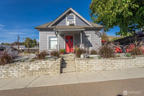 525 E Woodin Avenue, Chelan, WA 98816 - MLS#: 2359860