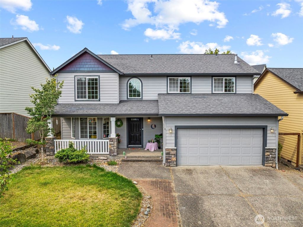 Photo of 2410 N Heron Drive, Ridgefield, WA 98642 (MLS # 2447365)