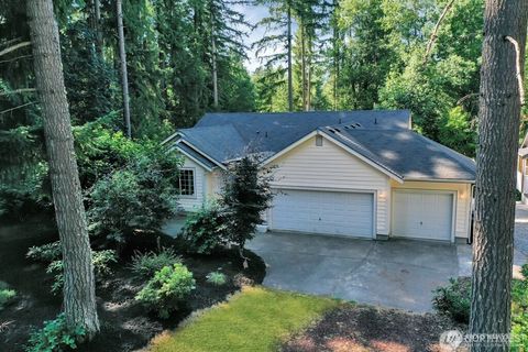 Photo of 17943 Clear Lake Boulevard SE, Yelm, WA 98597 (MLS # 2379857) Photo of 17943 Clear Lake Boulevard SE, Yelm, WA 98597 (MLS # 2379857)