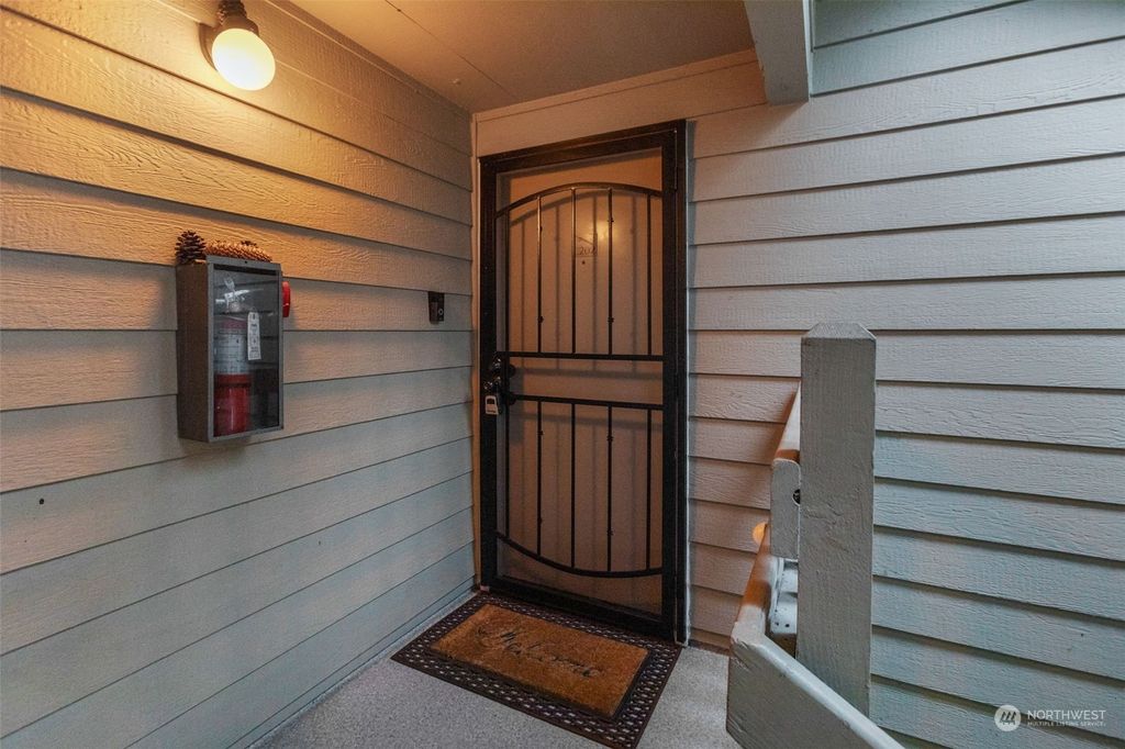 Photo of 1812 S 284th Lane #C202, Federal Way, WA 98003 (MLS # 2236315)