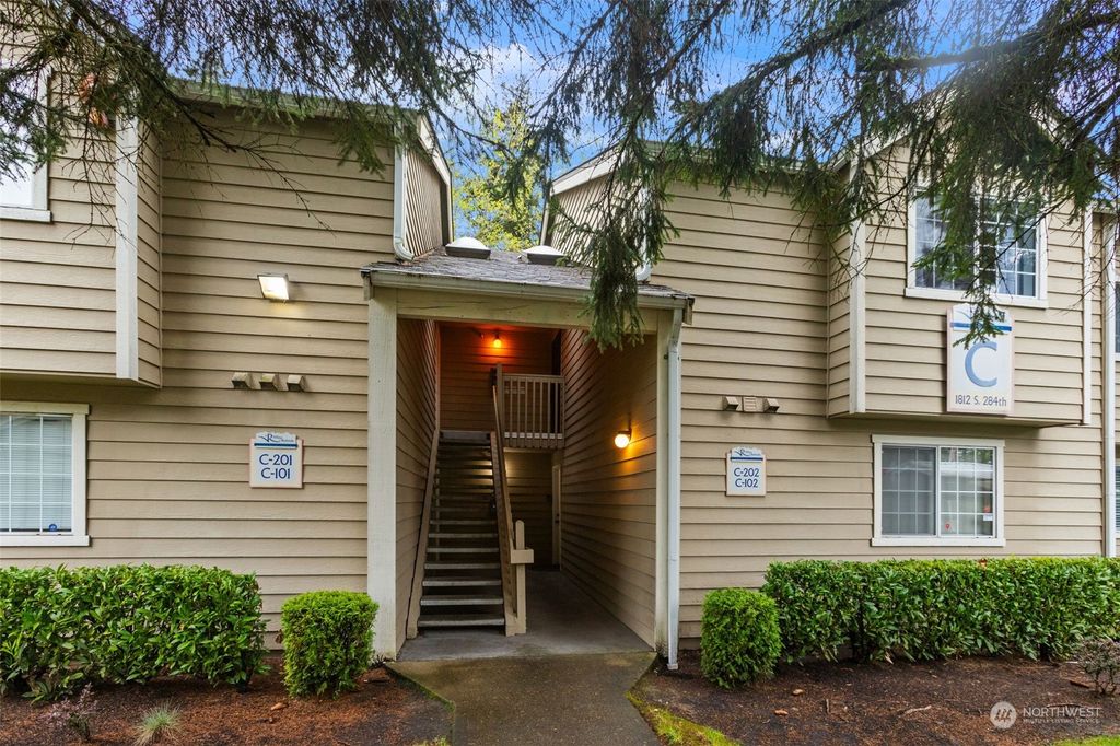 Photo of 1812 S 284th Lane #C202, Federal Way, WA 98003 (MLS # 2236315)