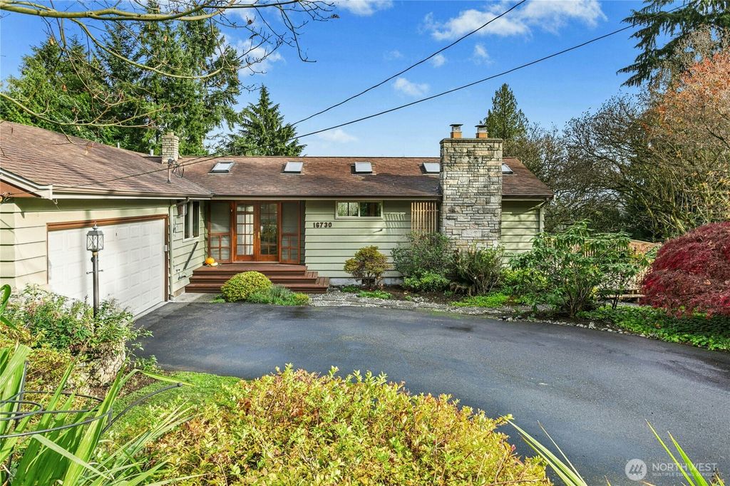 Photo of 16730 32nd Place NE, Lake Forest Park, WA 98155 (MLS # 2453734)