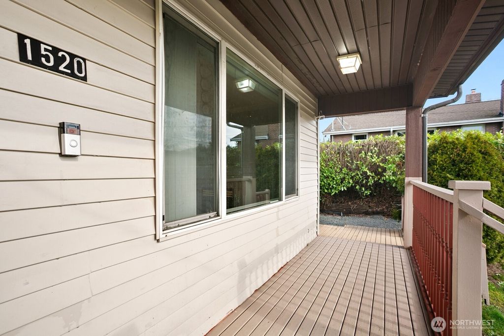 Photo of 1520 S Bennett Street, Seattle, WA 98108 (MLS # 2477769)