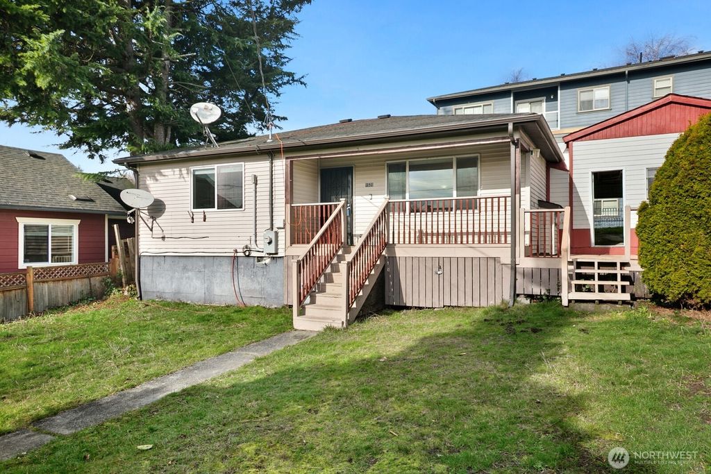 Photo of 1520 S Bennett Street, Seattle, WA 98108 (MLS # 2477769)