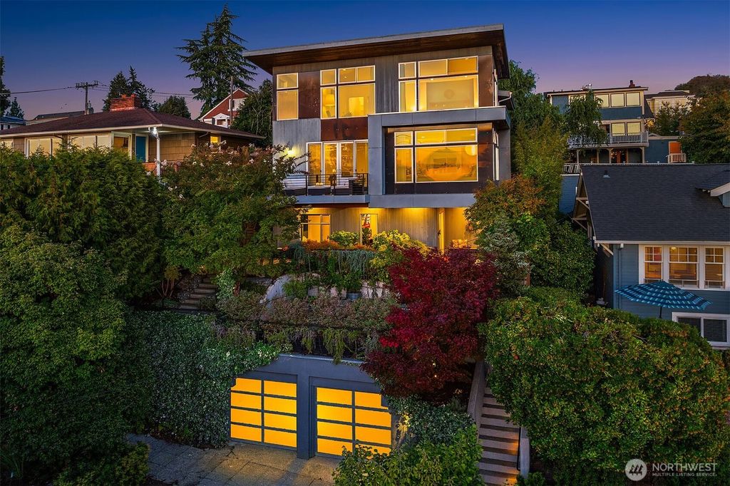 Photo of 2916 11th Avenue W, Seattle, WA 98119 (MLS # 2437335)