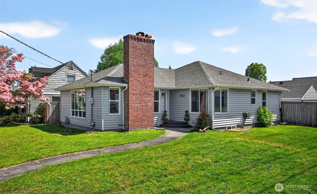 Photo of 4922 N 27th Street, Tacoma, WA 98407 (MLS # 2517704)