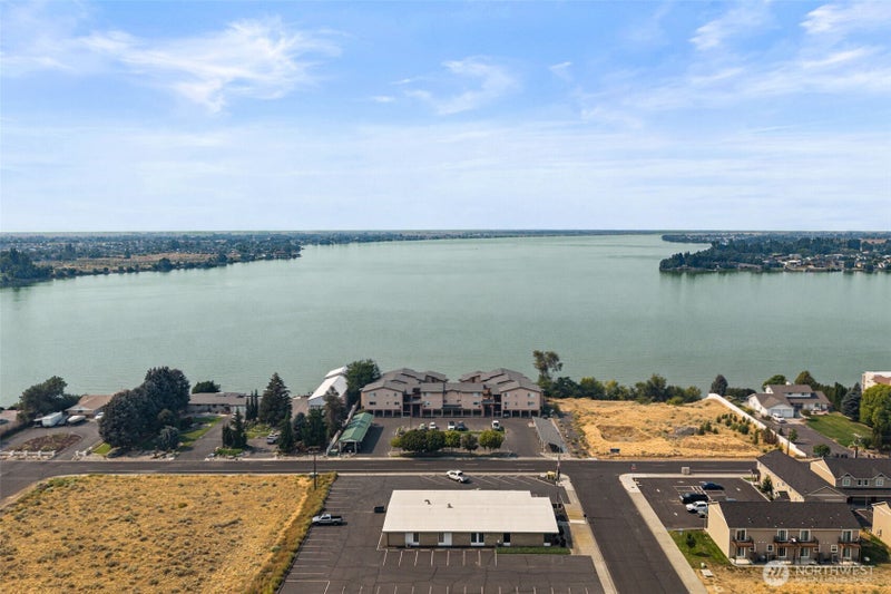 2900 W Marina Drive 202