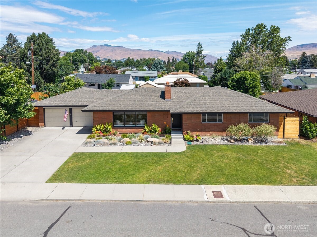 1112 Cedar Street