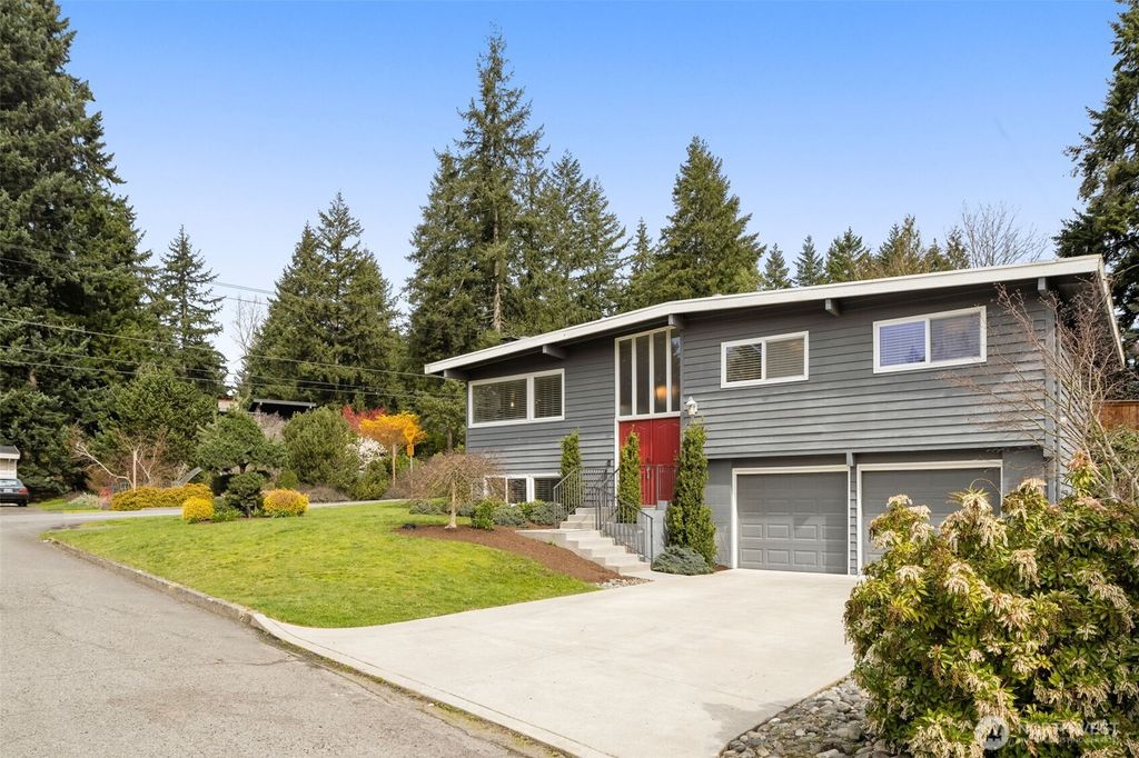 Photo of 334 157th Avenue NE, Bellevue, WA 98008 (MLS # 2539372)