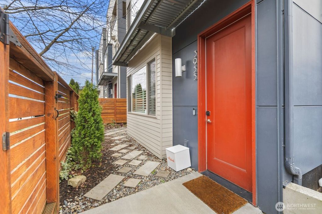 Photo of 3955 SW Oregon Street, Seattle, WA 98116 (MLS # 2479459)