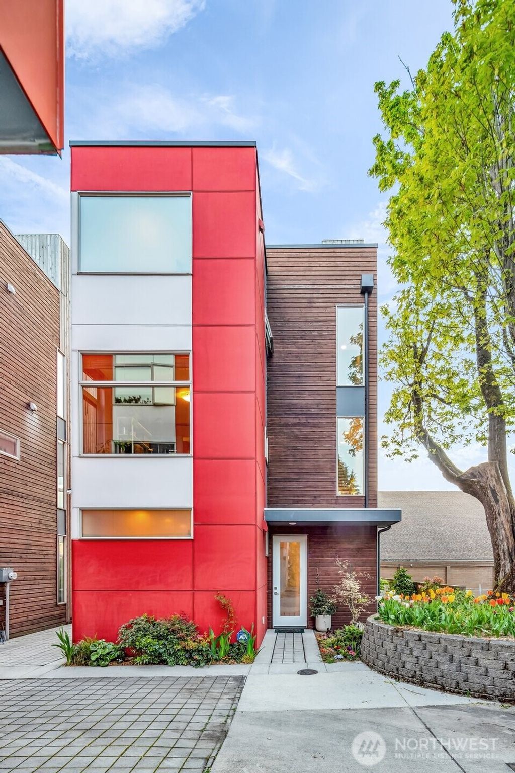 Photo of 129 16th Avenue, Seattle, WA 98122 (MLS # 2371510)