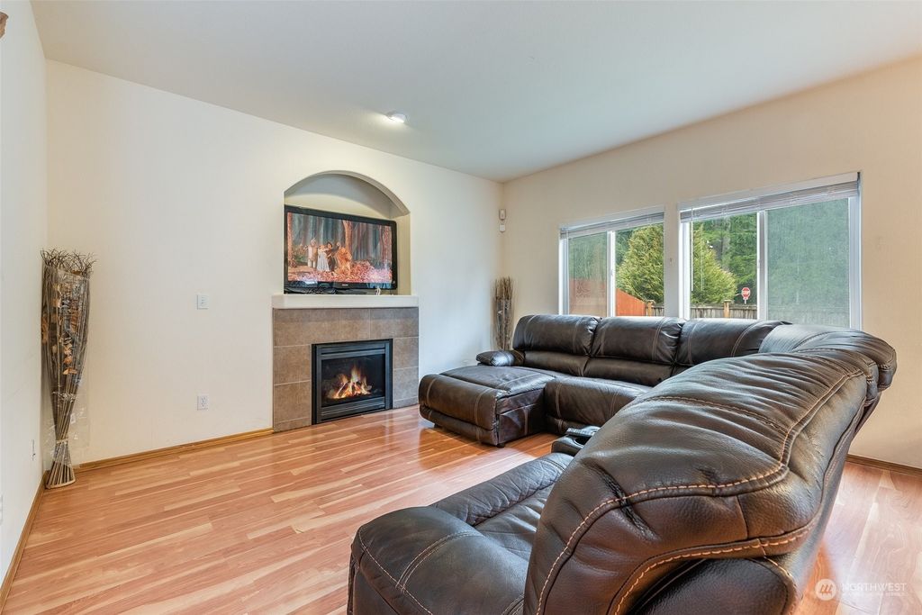 Photo of 13303 21st Place W, Lynnwood, WA 98087 (MLS # 2037479)