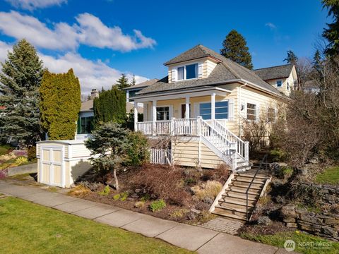 Photo of 717 13th Street, Bellingham, WA 98225 (MLS # 2485085)